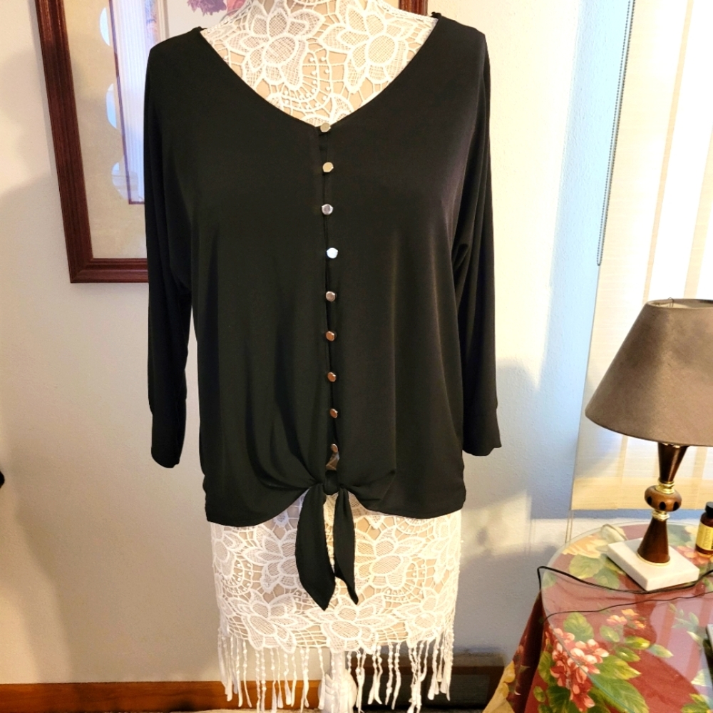 Notations button down top with waist tie.